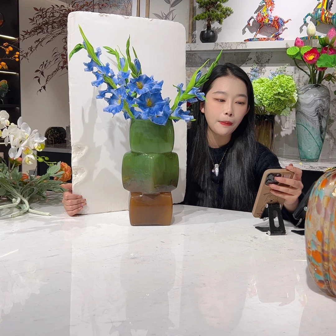 琉璃绿色几何方块花瓶（不含花）