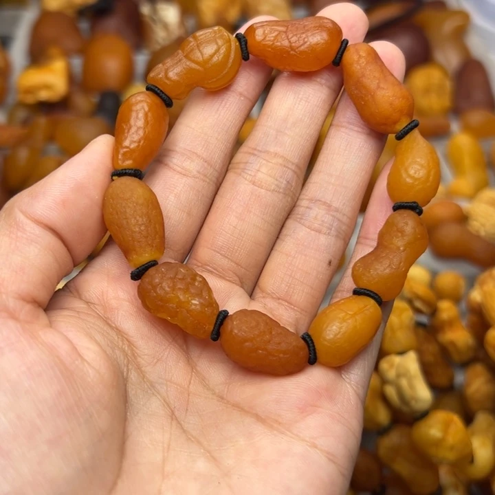 琥珀未镶嵌裸石天然蜜蜡