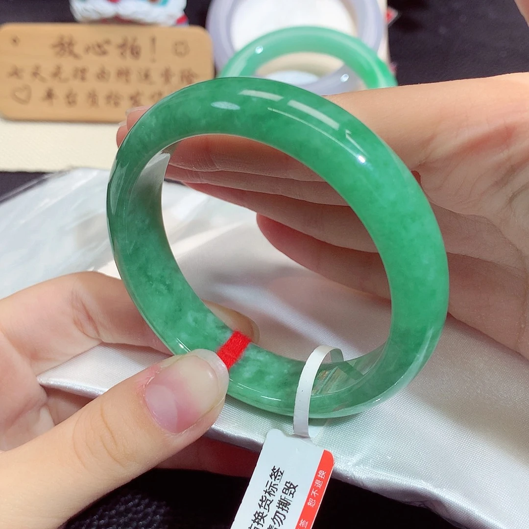 翡翠未镶嵌手镯7055