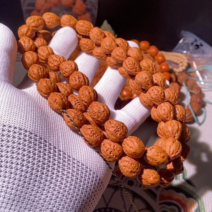 文玩核桃手串……12