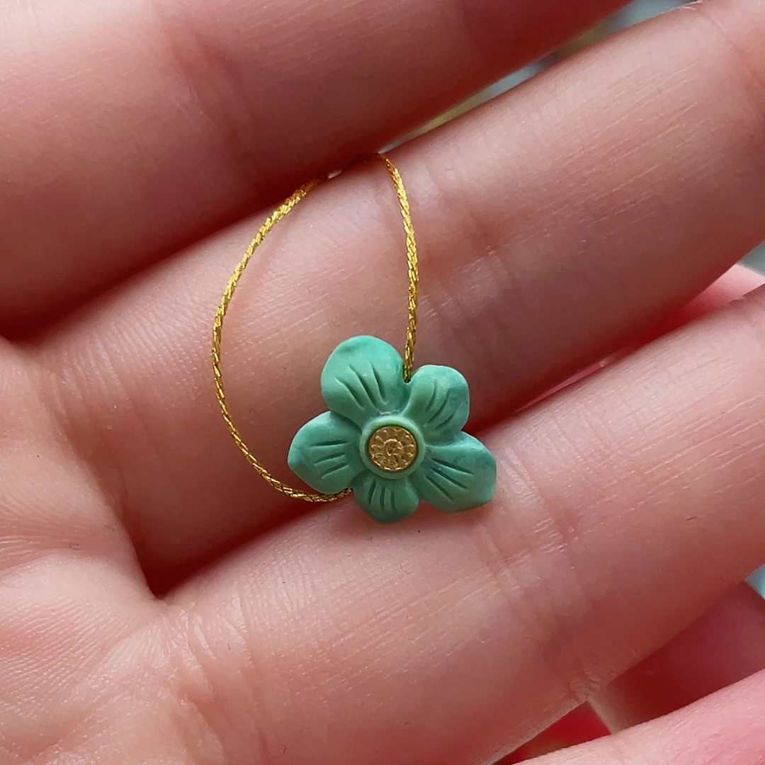 绿松石颈饰未镶嵌