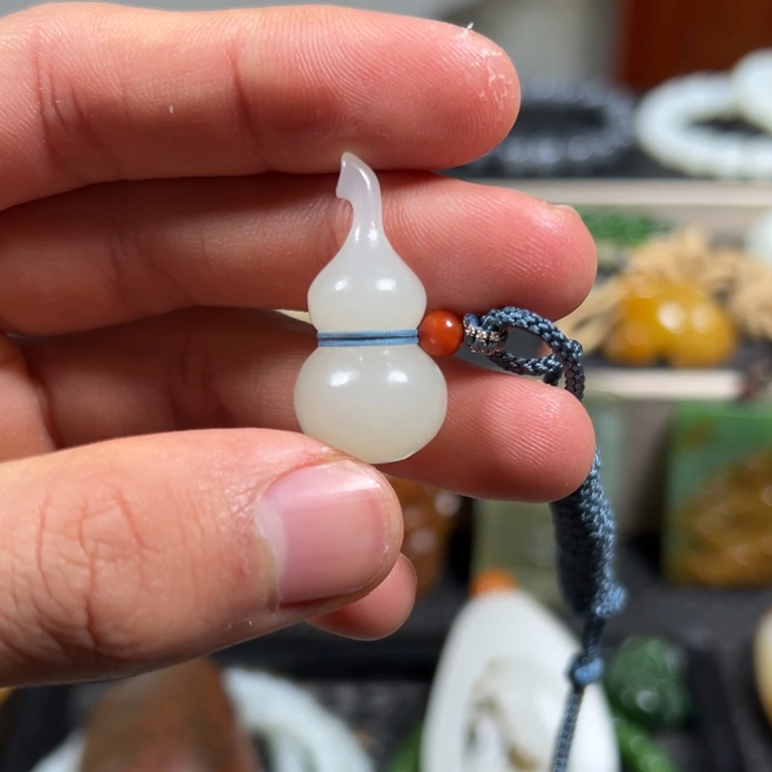 和田玉未镶嵌吊坠(不含链)