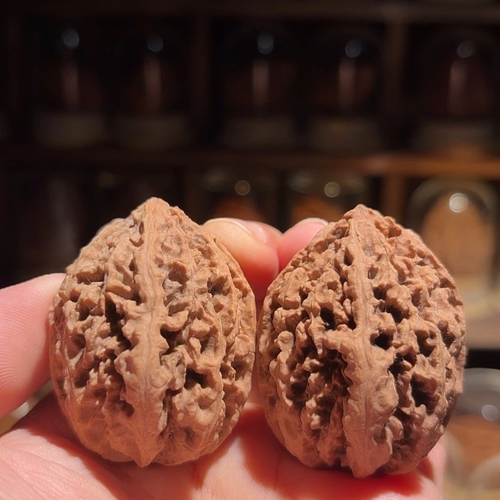 文玩核桃把件蚂蚁蛋