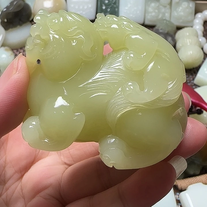 *****颈饰未镶嵌和田玉