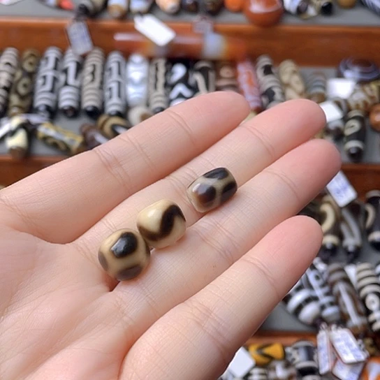 未镶嵌颈饰玛瑙/玉髓灵**龍