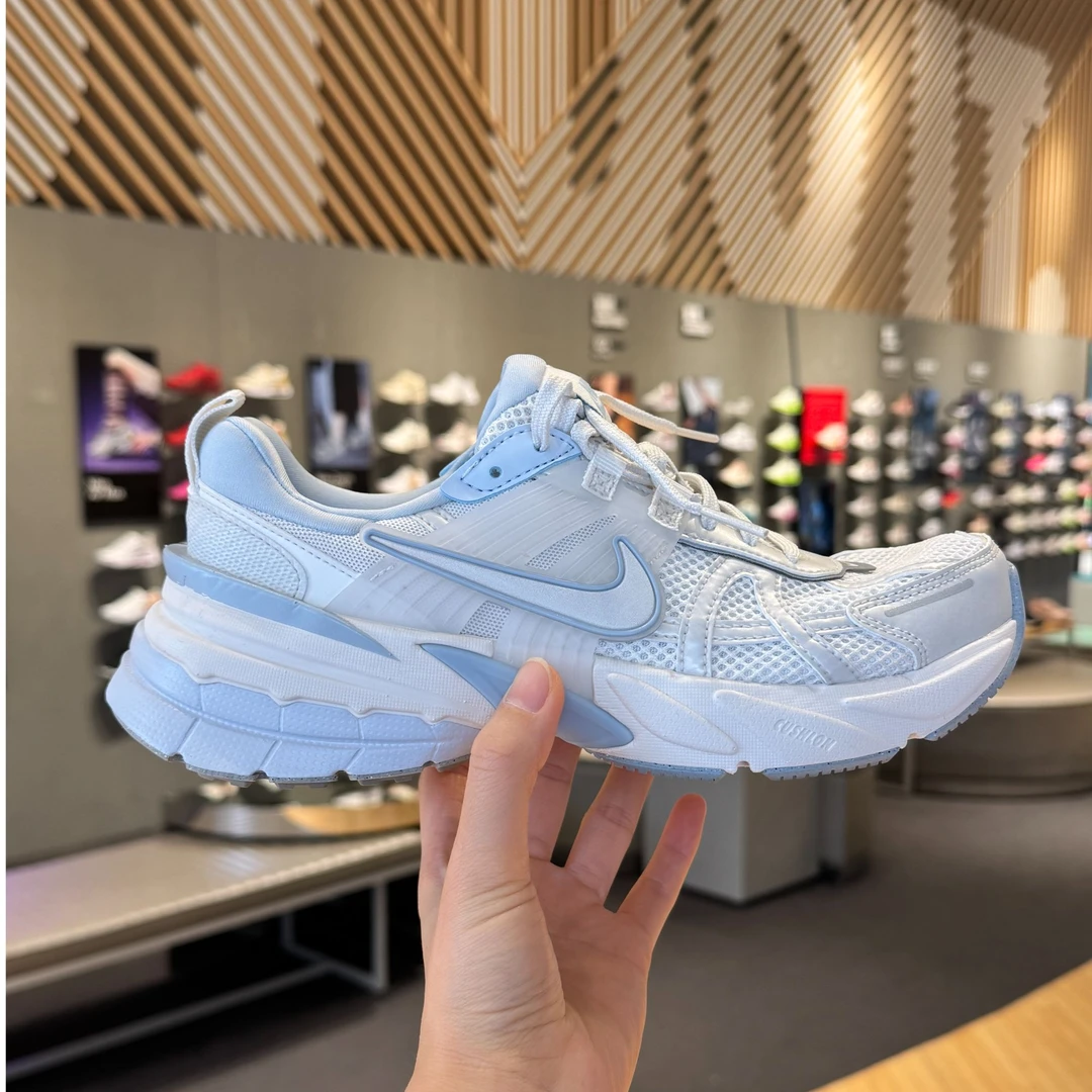 NIKE/耐克【年终狂欢季】V2KRUN女鞋复古透气运动休闲鞋FD0736009