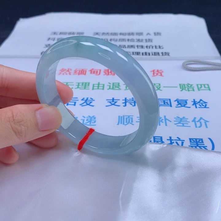 翡翠手镯未镶嵌56