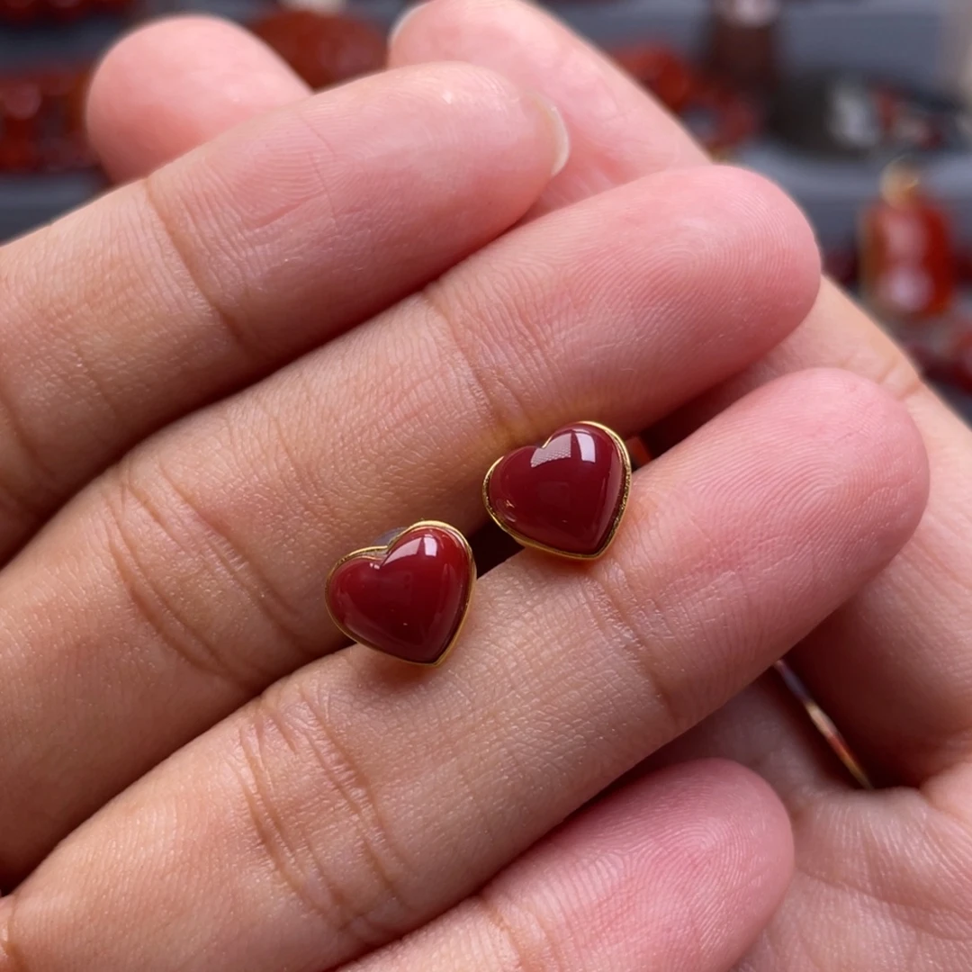 南红玛瑙18K金镶嵌珠宝奇石耳钉