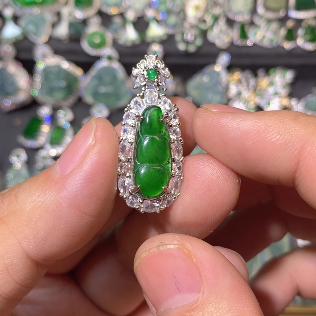 翡翠未镶嵌颈饰天然