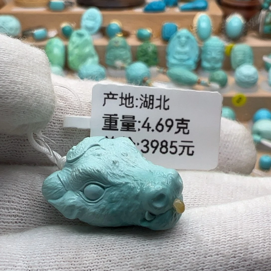 绿松石未镶嵌珠宝奇石