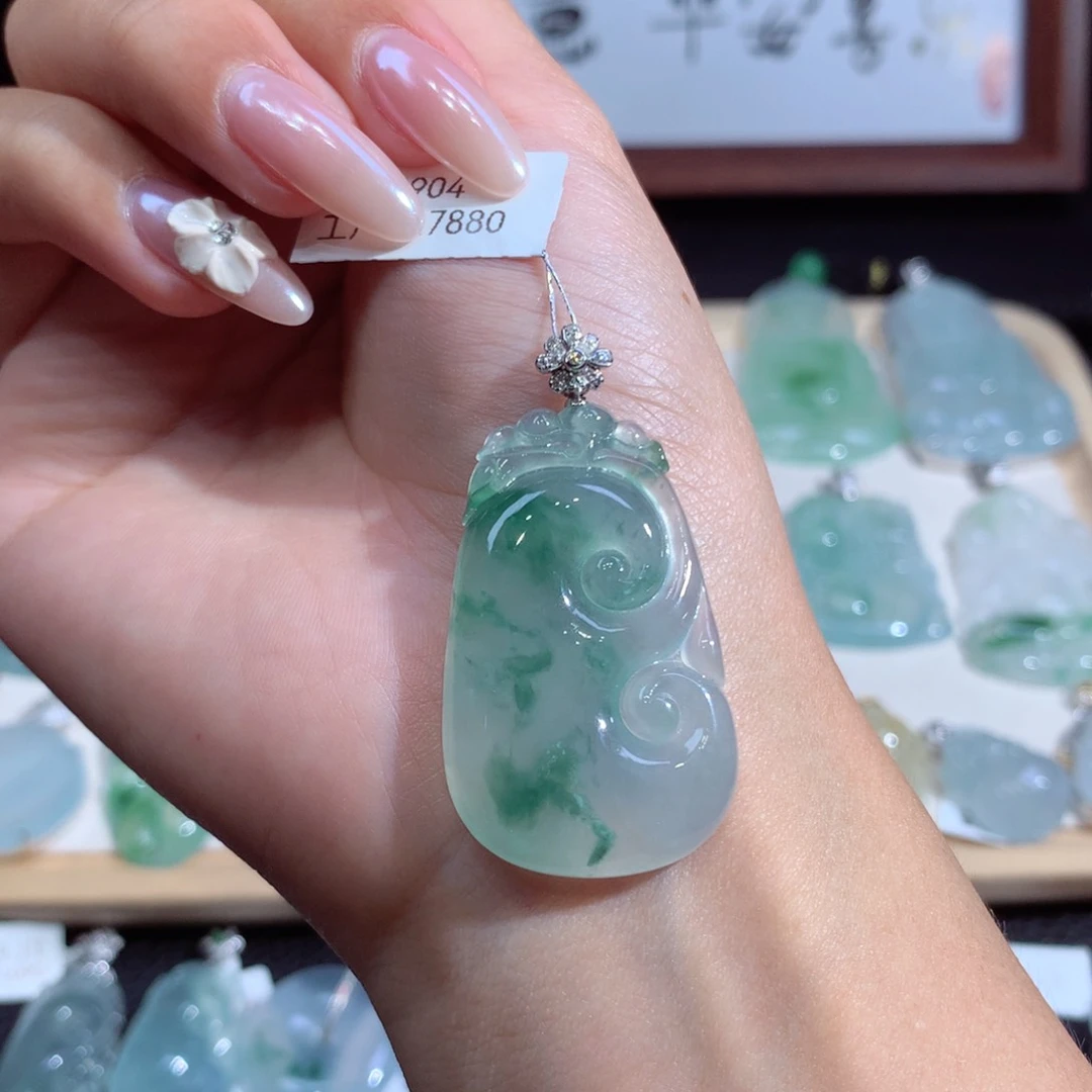 翡翠18K金镶嵌吊坠(不含链)