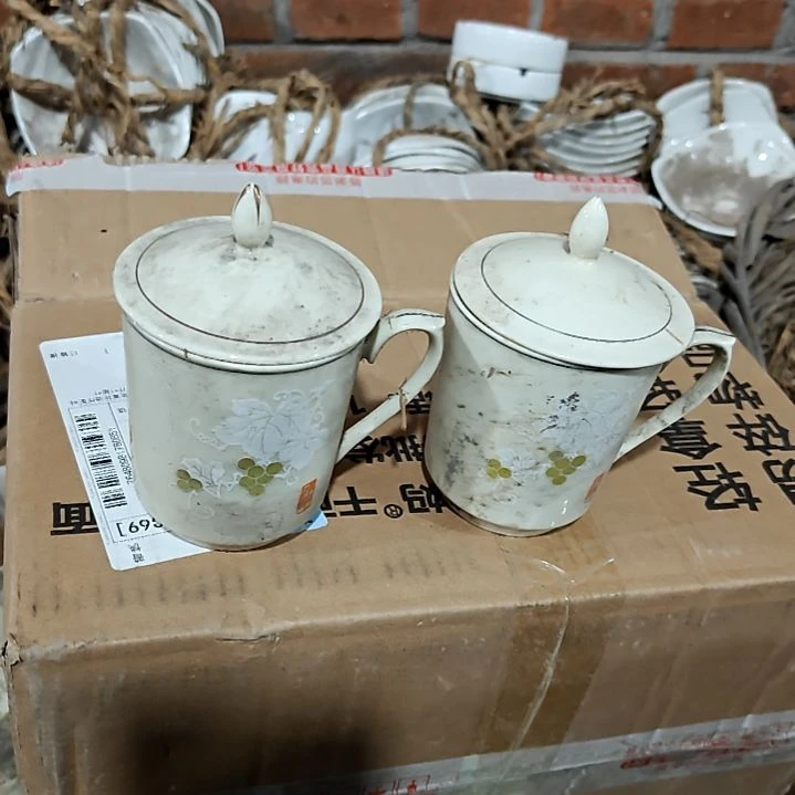 摆件陶瓷盘子碗啥都有