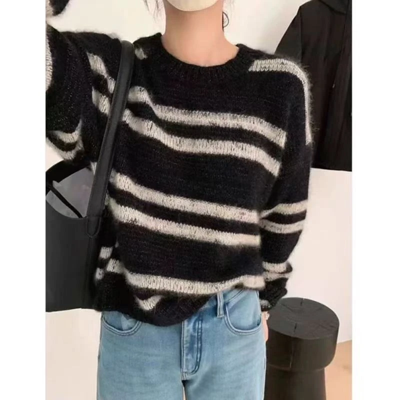 秋冬黑白条纹宽松开衫蓬松软糯毛衣圆领针织衫