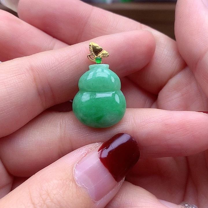 翡翠颈饰18K金镶嵌翡翠