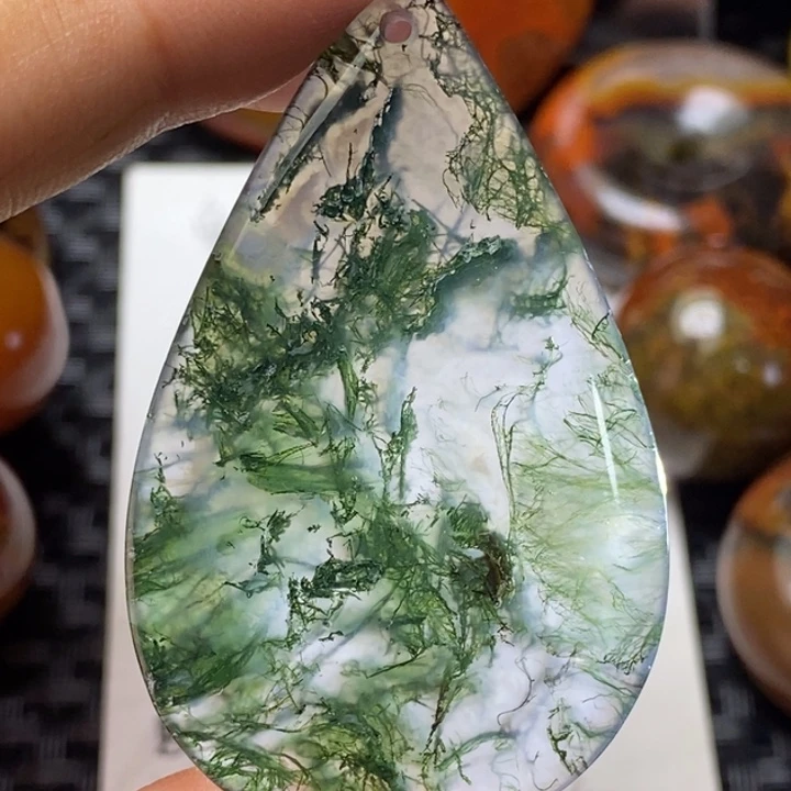 玛瑙/玉髓颈饰足铂镶嵌