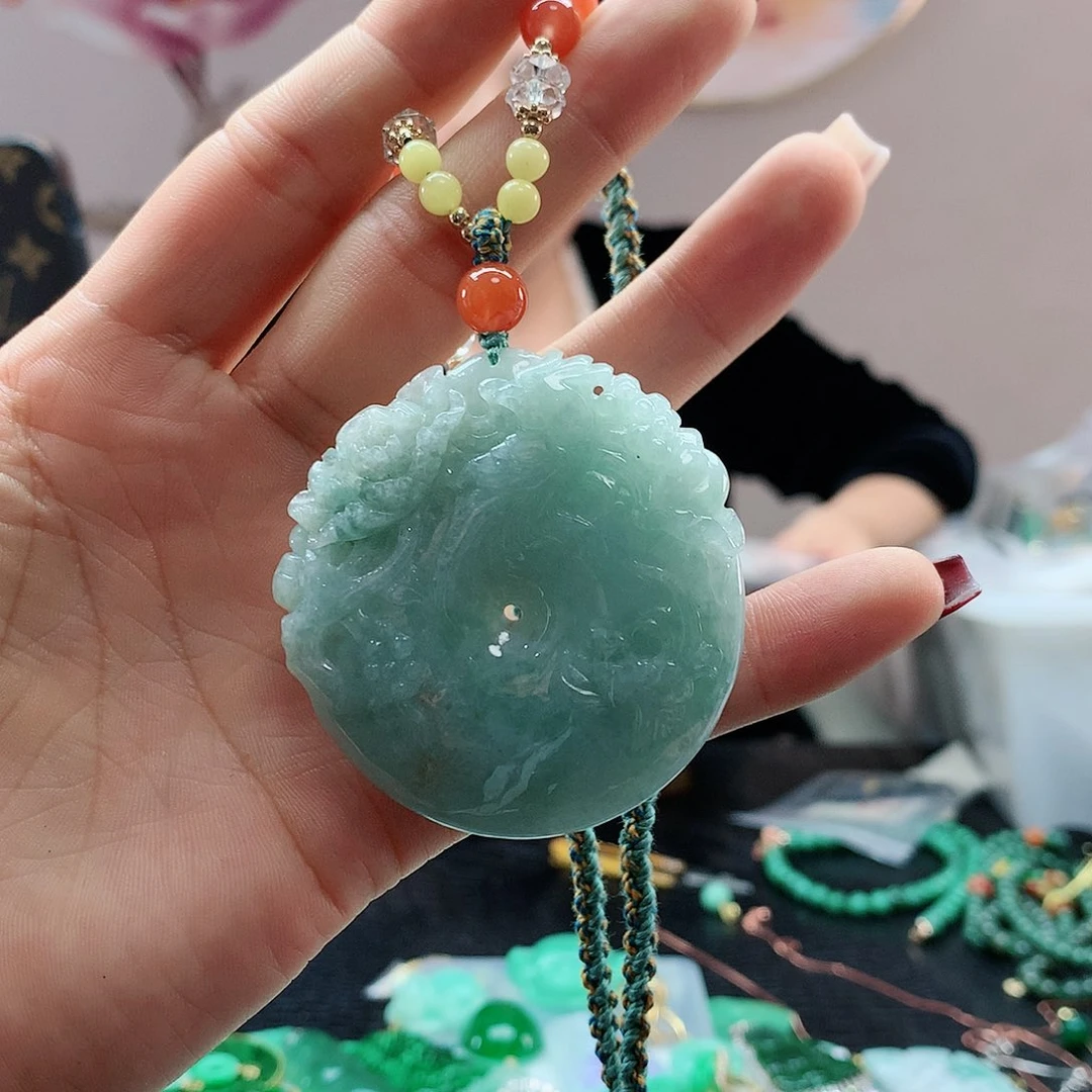【闪购商品】翡翠吊坠(赠链)未镶嵌