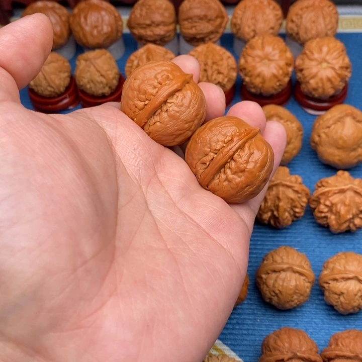 文玩核桃把件舍利子