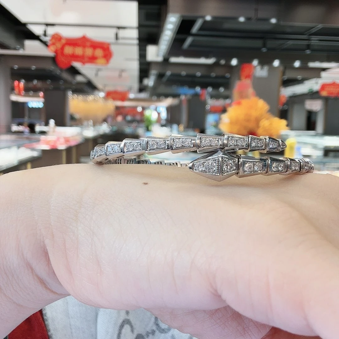 钻石手镯18K金镶嵌手镯