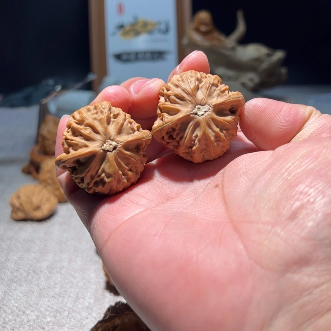 文玩核桃把件你***云全品39宫灯