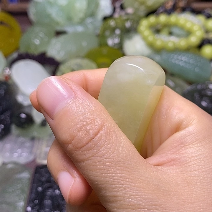 岫玉未镶嵌岫玉挂件