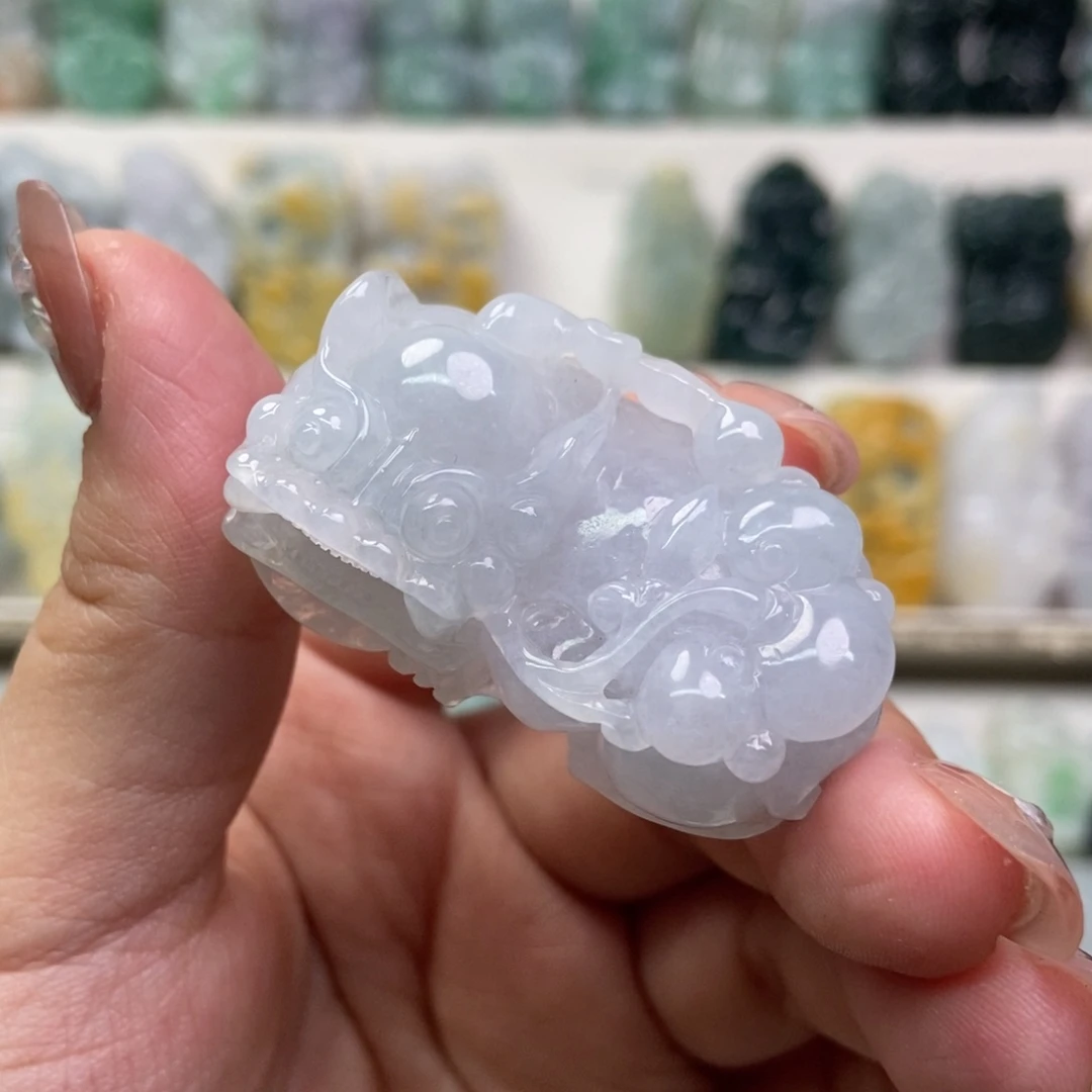 翡翠吊坠(赠链)未镶嵌