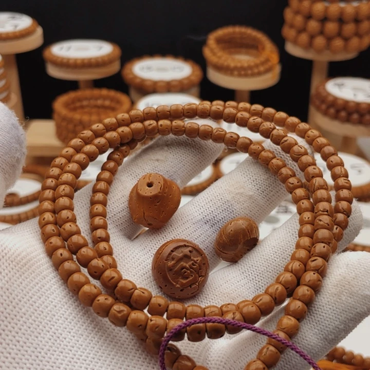 把件桃核少***鞋桃核核核片