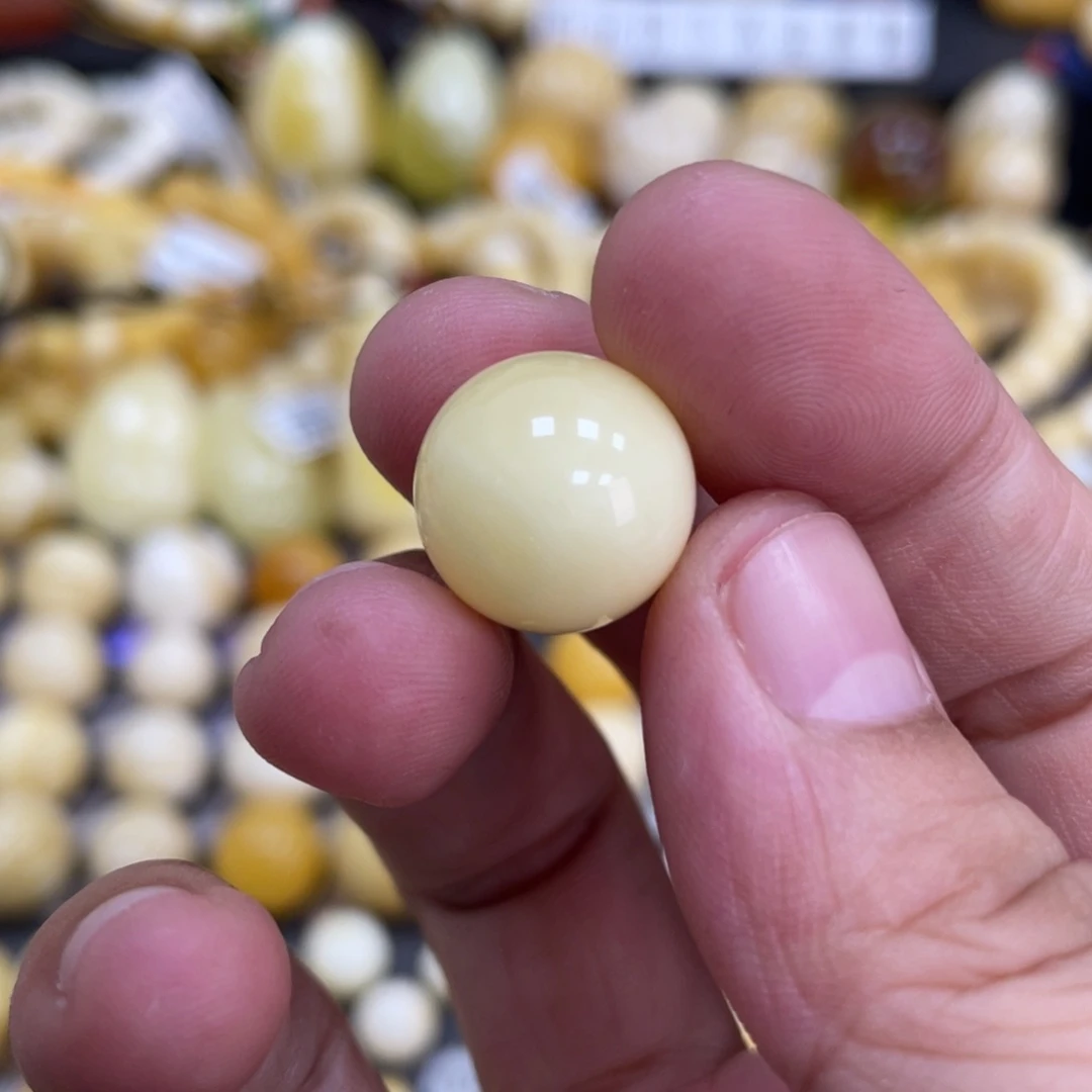 未镶嵌琥珀裸石14.5mm白花