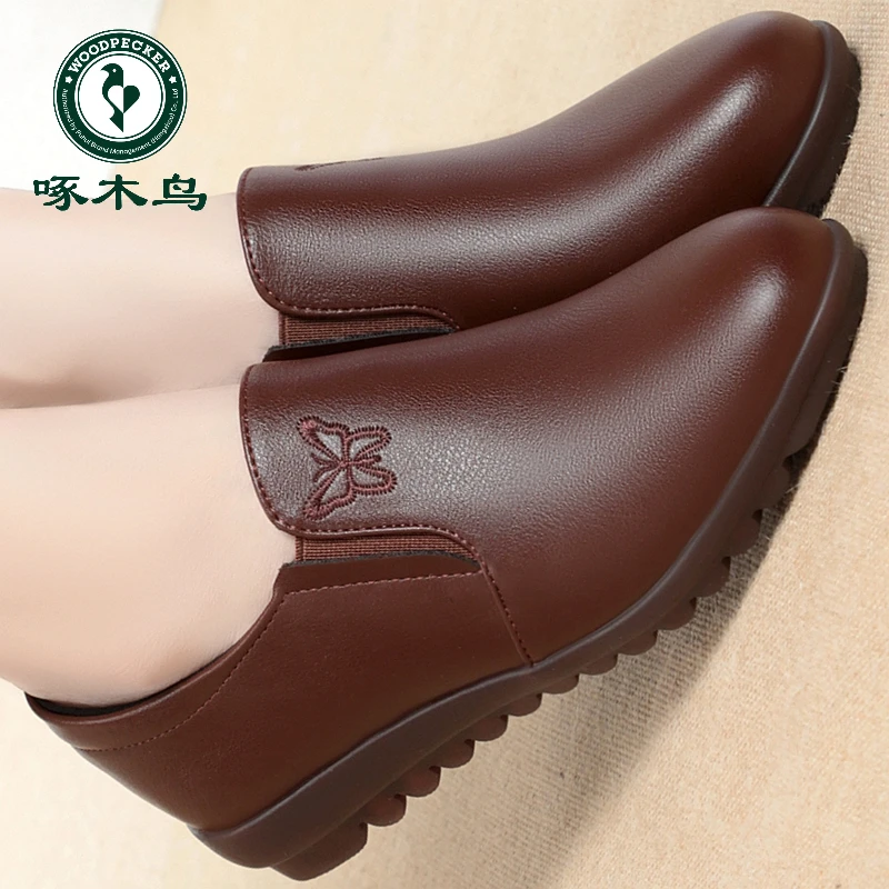 妈妈鞋软皮牛筋软底平底圆头女士皮鞋女中老年大码舒适不累脚单鞋