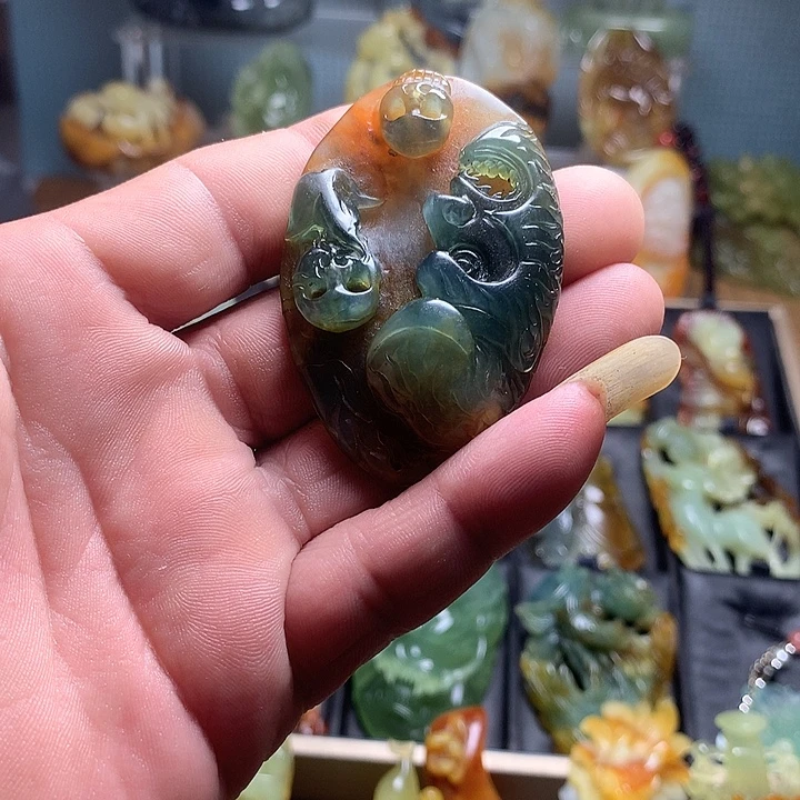 蛇纹石玉合金吊坠(不含链)