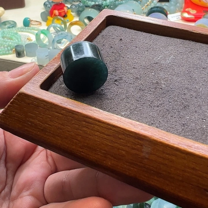 兜****定制翡翠未镶嵌翡翠路路通