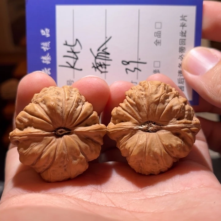 文玩核桃吊坠文玩