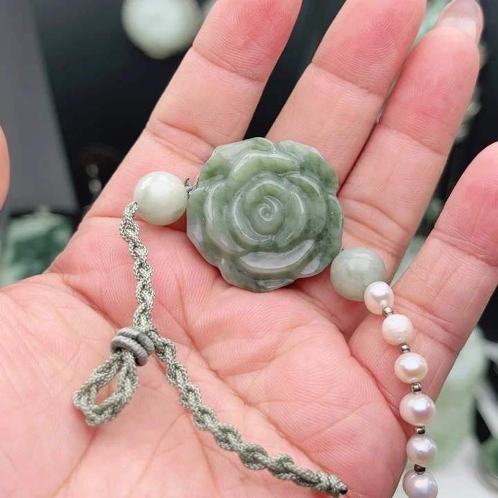 透闪石-蛇纹石玉未镶嵌手链