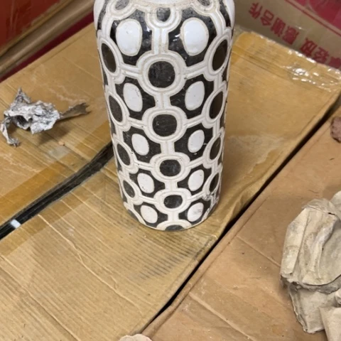 瓶艺**设瑕疵瓷片瑕。。。。。。。。。。。。。。