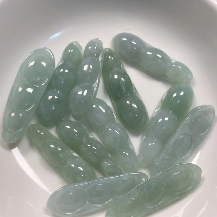 翡翠裸石多样性发货发其一