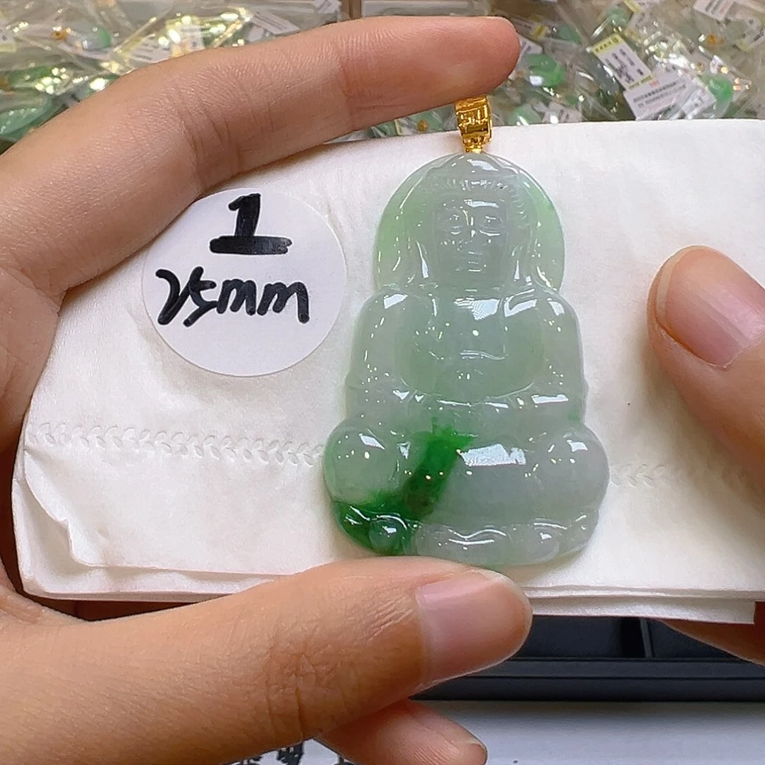 翡翠18K金镶嵌颈饰翡翠