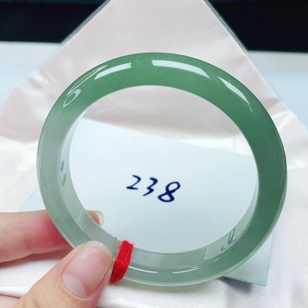 翡翠未镶嵌手镯正圈56.3