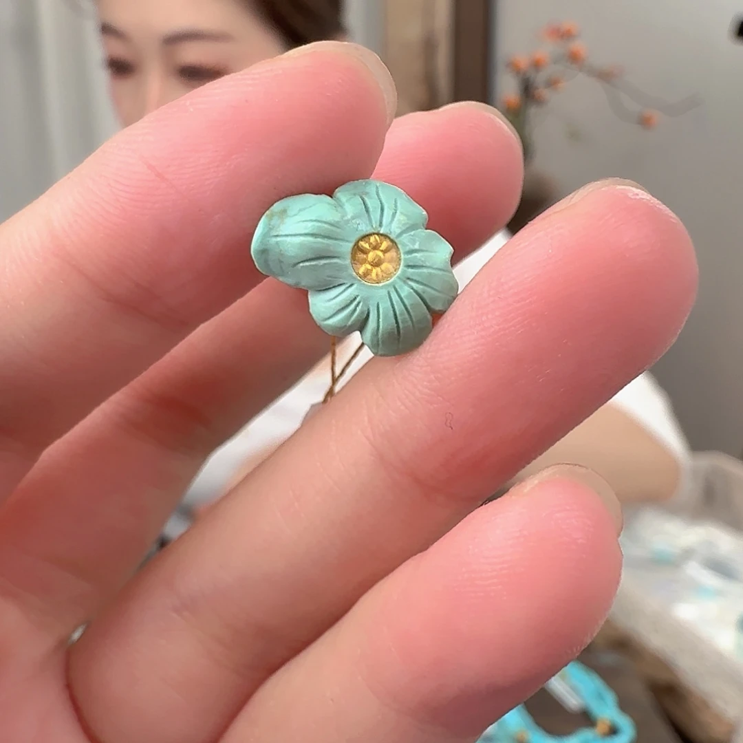 绿松石未镶嵌珠宝奇石