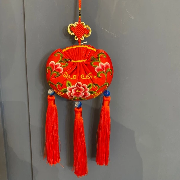 12月20日孤品钱袋红色