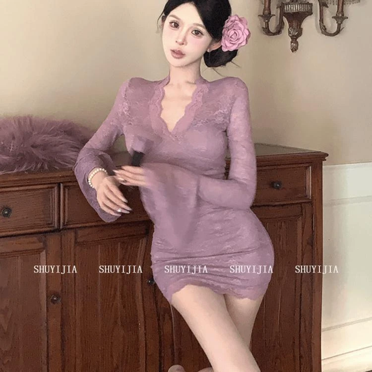 微胖纯欲性感蕾丝低胸领连衣裙女辣妹气质收腰显瘦包臀短裙子