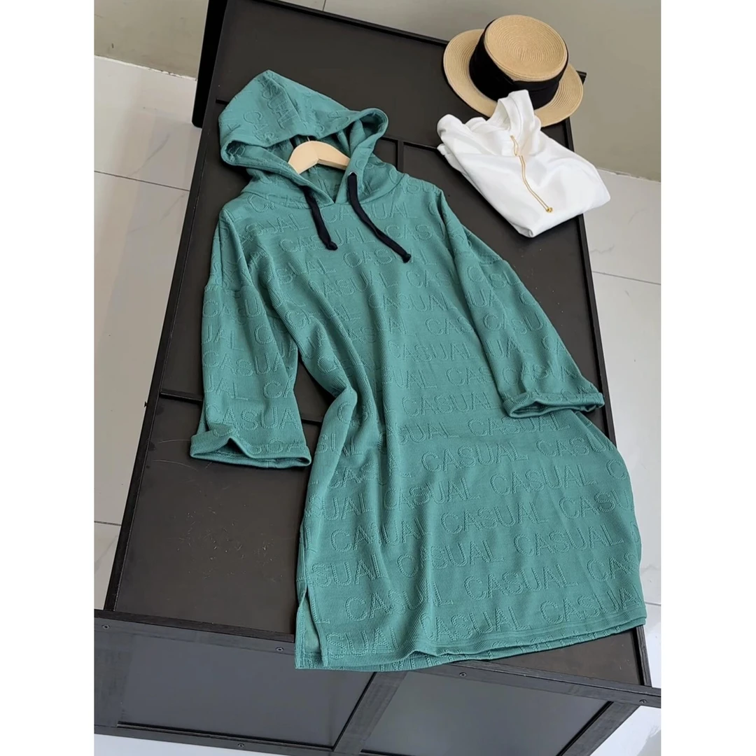 宽松显瘦立体字母连帽百搭休闲长袖卫衣裙连帽连衣裙女