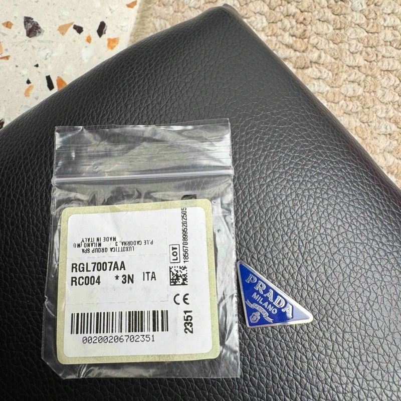 95新 Prada/普拉达 零件单个/ 乱乱子中古/109287不支持鉴定