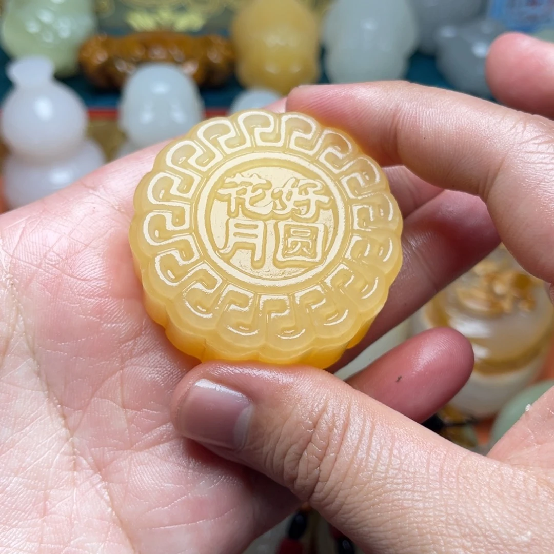 石材天然方解石手把件不退换