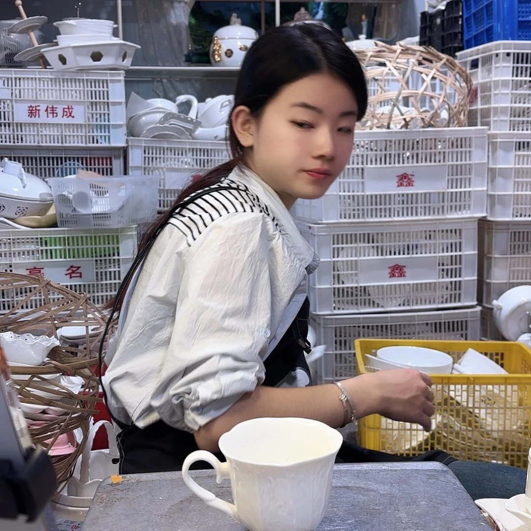 盘微瑕产品……四个白菜小号杯