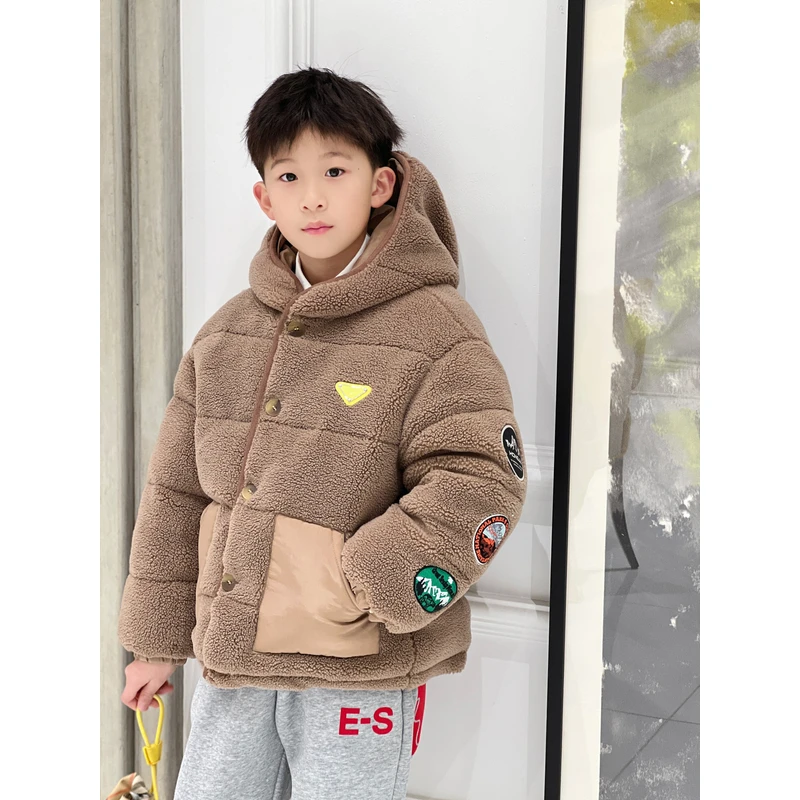 亿洋潮牌童装“熊孩子”儿童冬季加棉棉服B5445