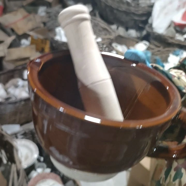摆件陶瓷盘子碗啥都有
