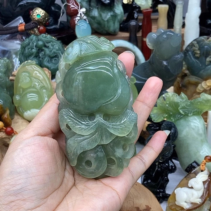 岫玉未镶嵌手把件