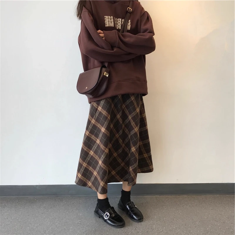 大码遮胯毛呢半身裙秋季中长款胖妹妹微胖裙子显瘦洋气 a字格子裙