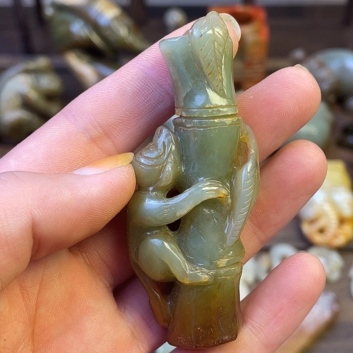 未镶嵌和田玉（糖玉）挂件