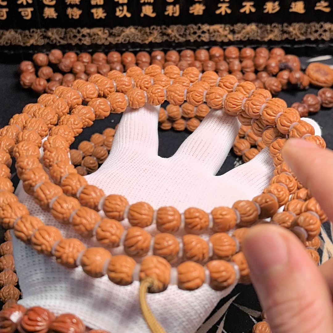 吊坠桃核红魔暴富脖挂