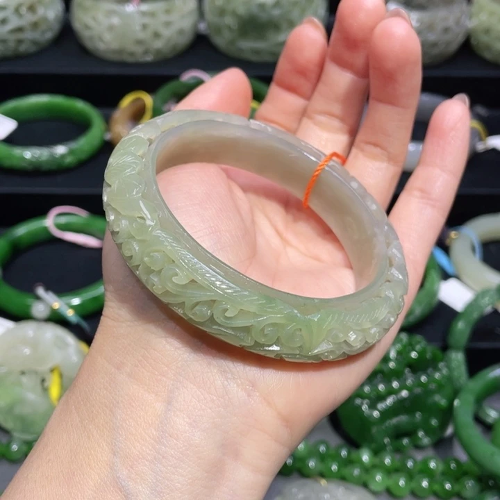 和田玉手镯58圈口 编号77未镶嵌